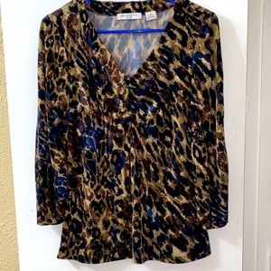 👚 2/$15 SHIRT BLOUSES Liz Claiborne Cheetah Print Blouse Size M